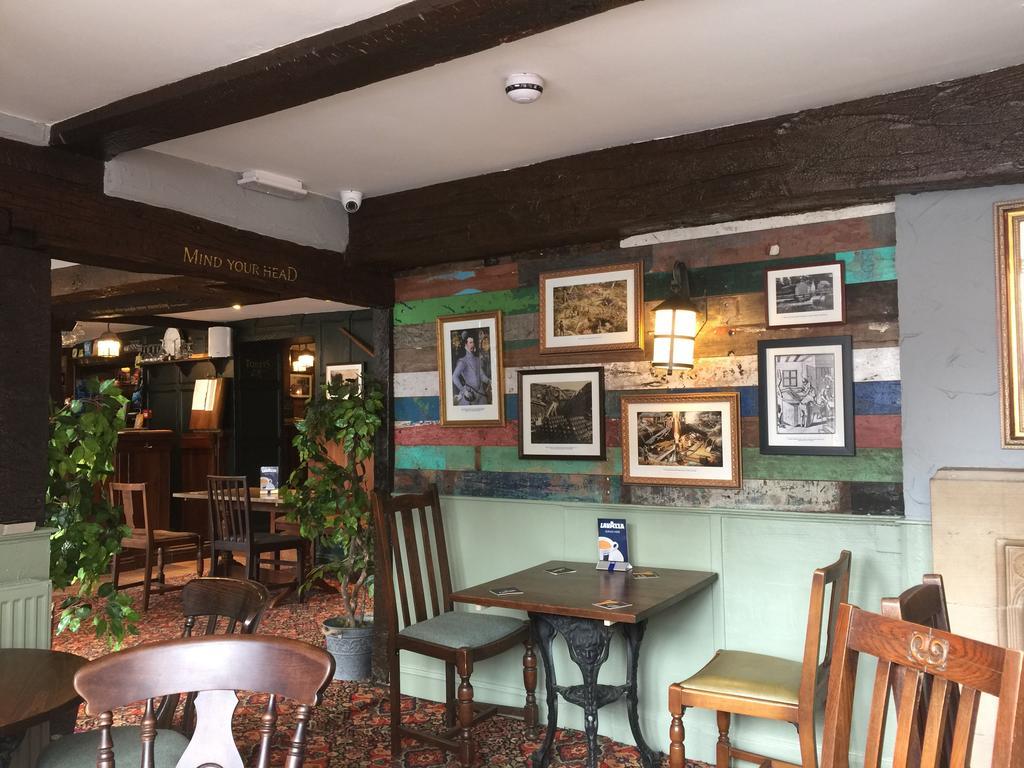 The Talbot Hotel Cleobury Mortimer 外观 照片
