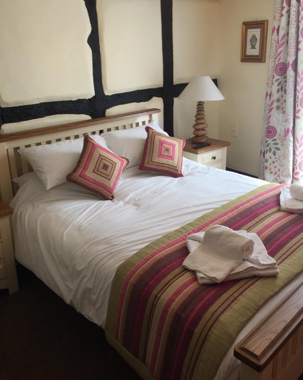 The Talbot Hotel Cleobury Mortimer 外观 照片
