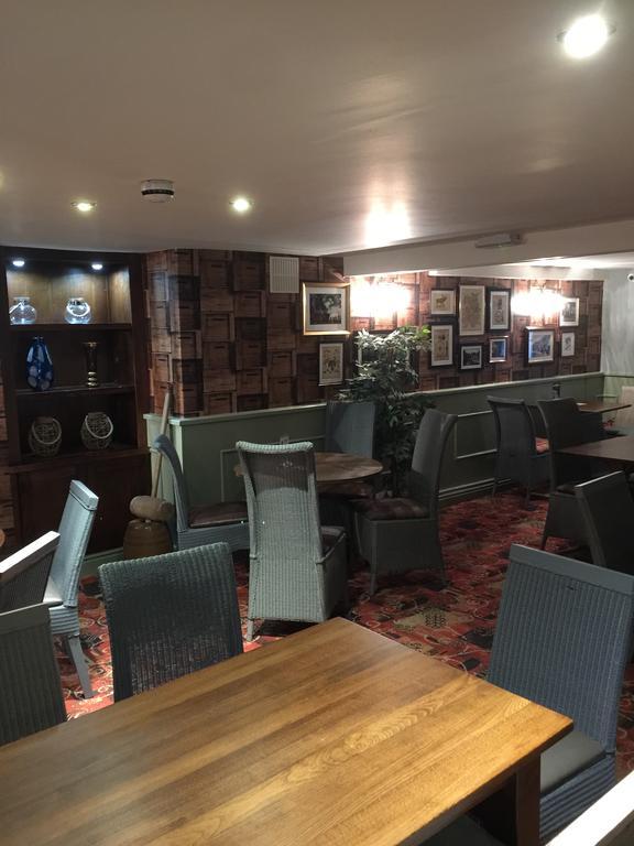The Talbot Hotel Cleobury Mortimer 外观 照片