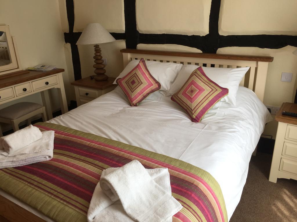 The Talbot Hotel Cleobury Mortimer 外观 照片