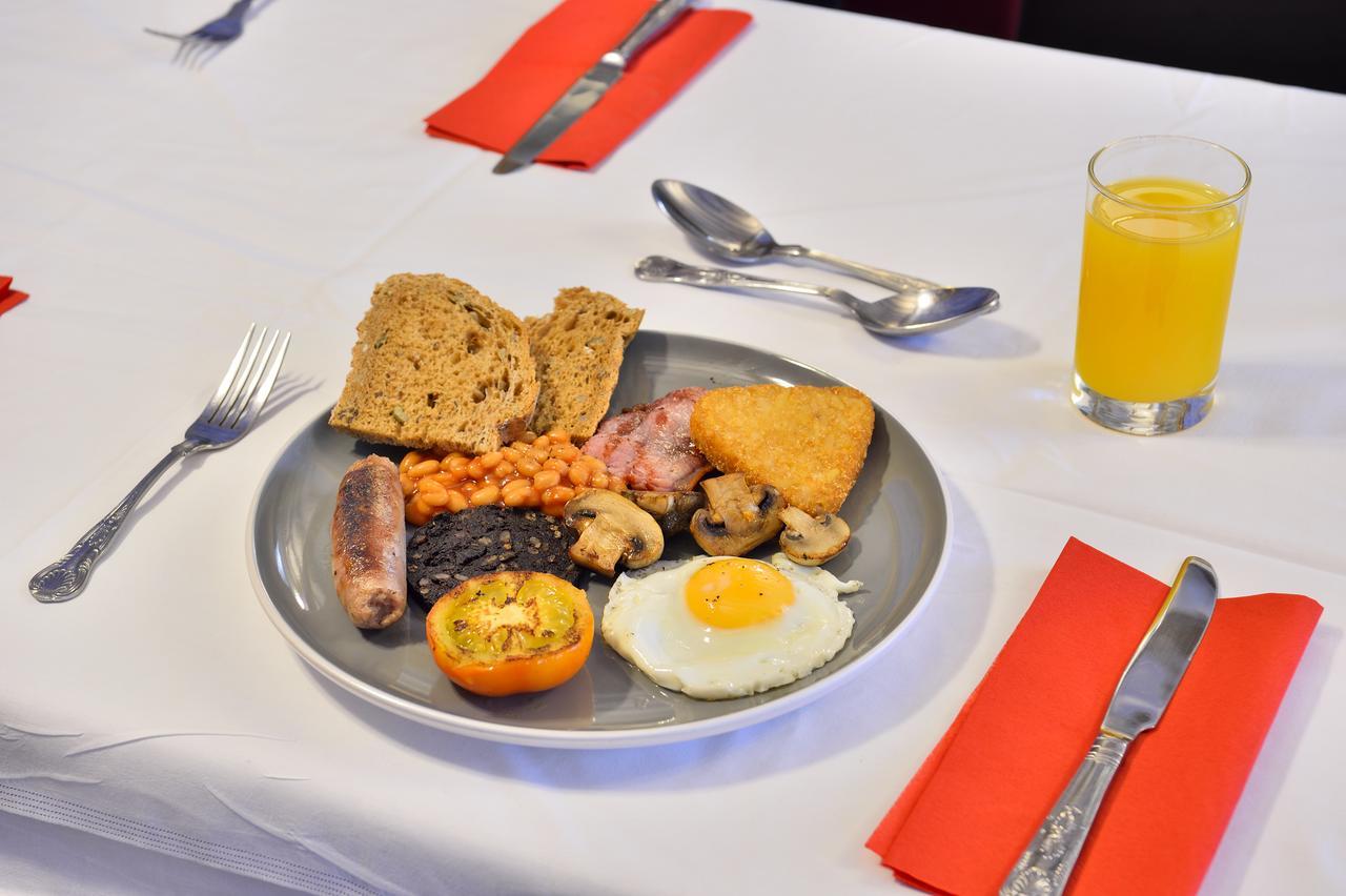 The Talbot Hotel Cleobury Mortimer 外观 照片