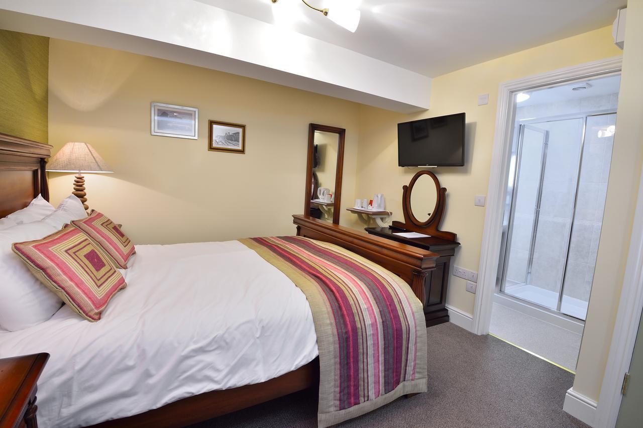 The Talbot Hotel Cleobury Mortimer 外观 照片