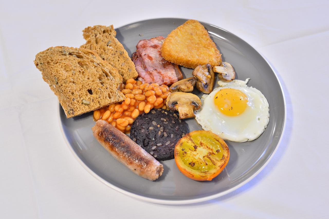 The Talbot Hotel Cleobury Mortimer 外观 照片