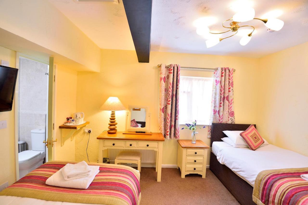 The Talbot Hotel Cleobury Mortimer 外观 照片