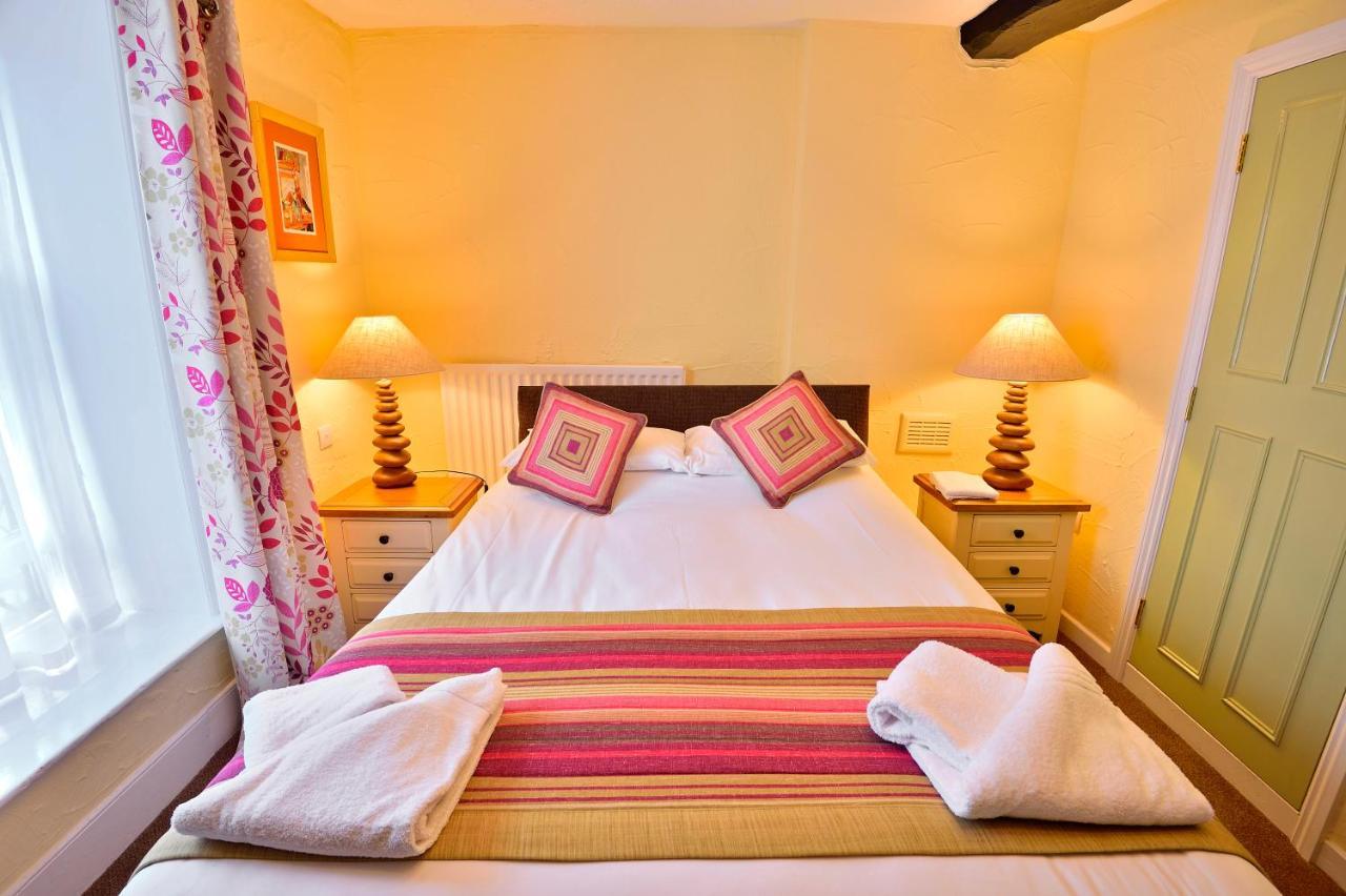 The Talbot Hotel Cleobury Mortimer 外观 照片